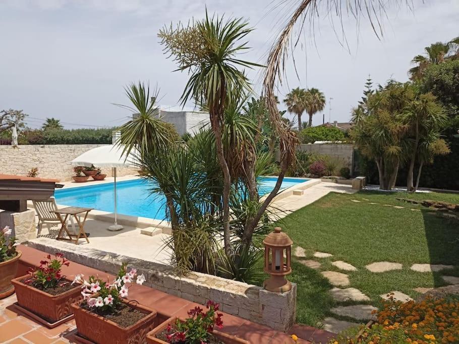 Villa Karmarea Mola di Bari Esterno foto